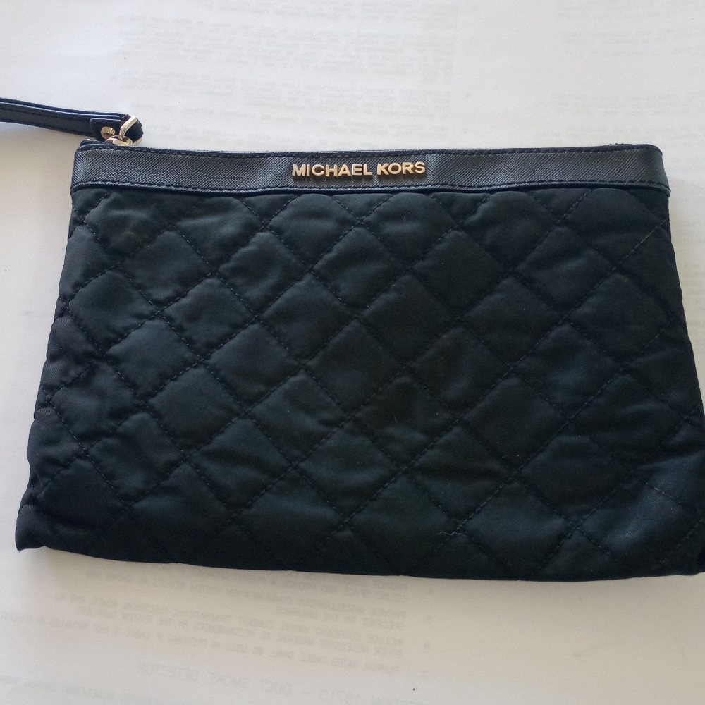 Michael kors quilted clutch/wristlet